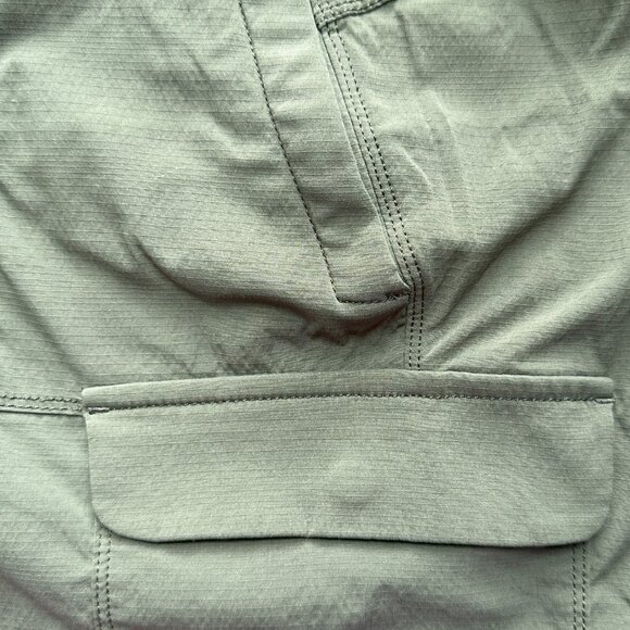 Athleta Cargo Shorts - Size 14 - army green - Picture 6 of 6